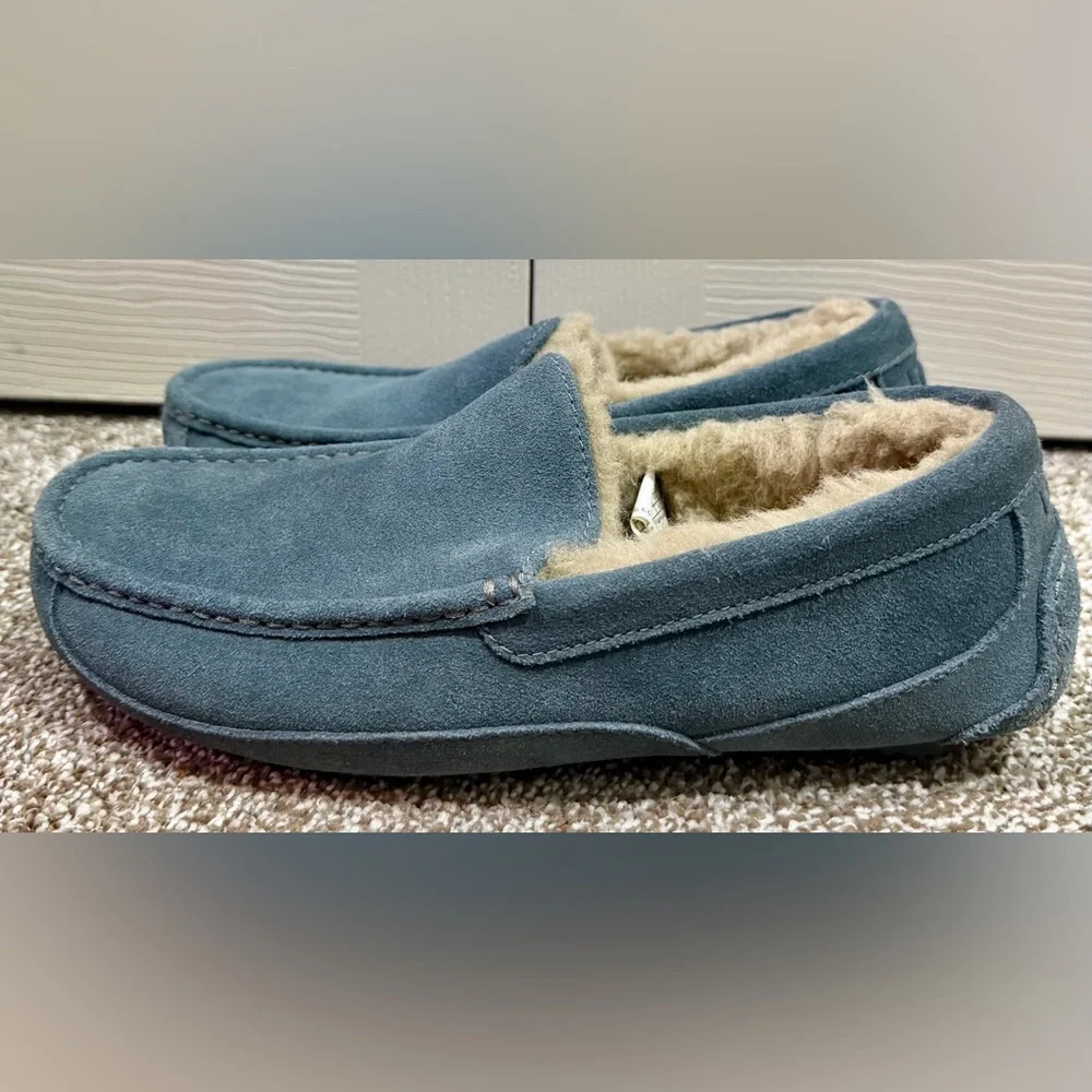 UGG For Men ASCOT Slippers Shoes 8 US Blue Suede $115 MSRP